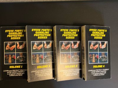 Lot de 4 VHS STEVE FORTE’ S « Gambling Protection Séries « 