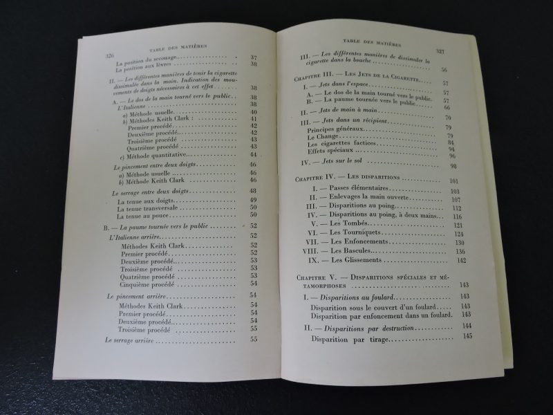 PAYOT Encyclopédie des tours de cigarettes Keith Clark (Pier Cartier) Edition 1958.